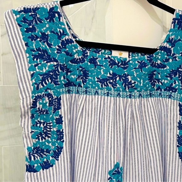 J. MARIE Blue Pinstripe Floral Embroidered Top Sleeveless Size Large - Picture 3 of 7